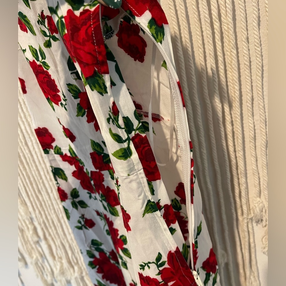 NWOT H&M Divided Floral Rose Short Romper Size 14 - Picture 9 of 9